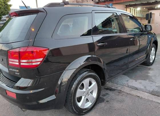 DODGE JOURNEY 2.7 SXT V6 GASOLINA 4P AUTOMÁTICO DODGE JOURNEY 2.7 SXT V6 GASOLINA 4P AUTOMÁTICO